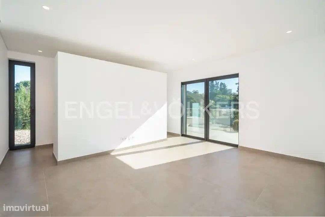 Moradia V4 Exclusiva perto do Carvoeiro-18