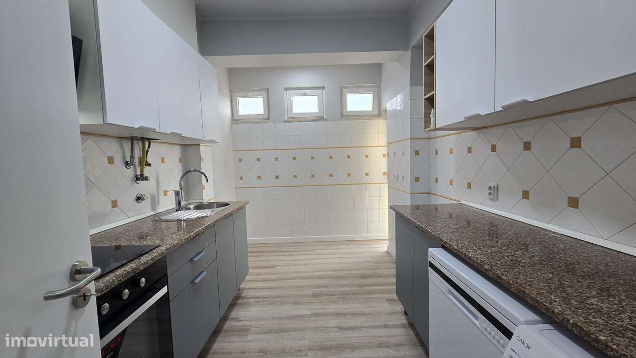 T2 Remodelado no Coração de Setúbal – Onde a Vida Tem Mais Cor-7