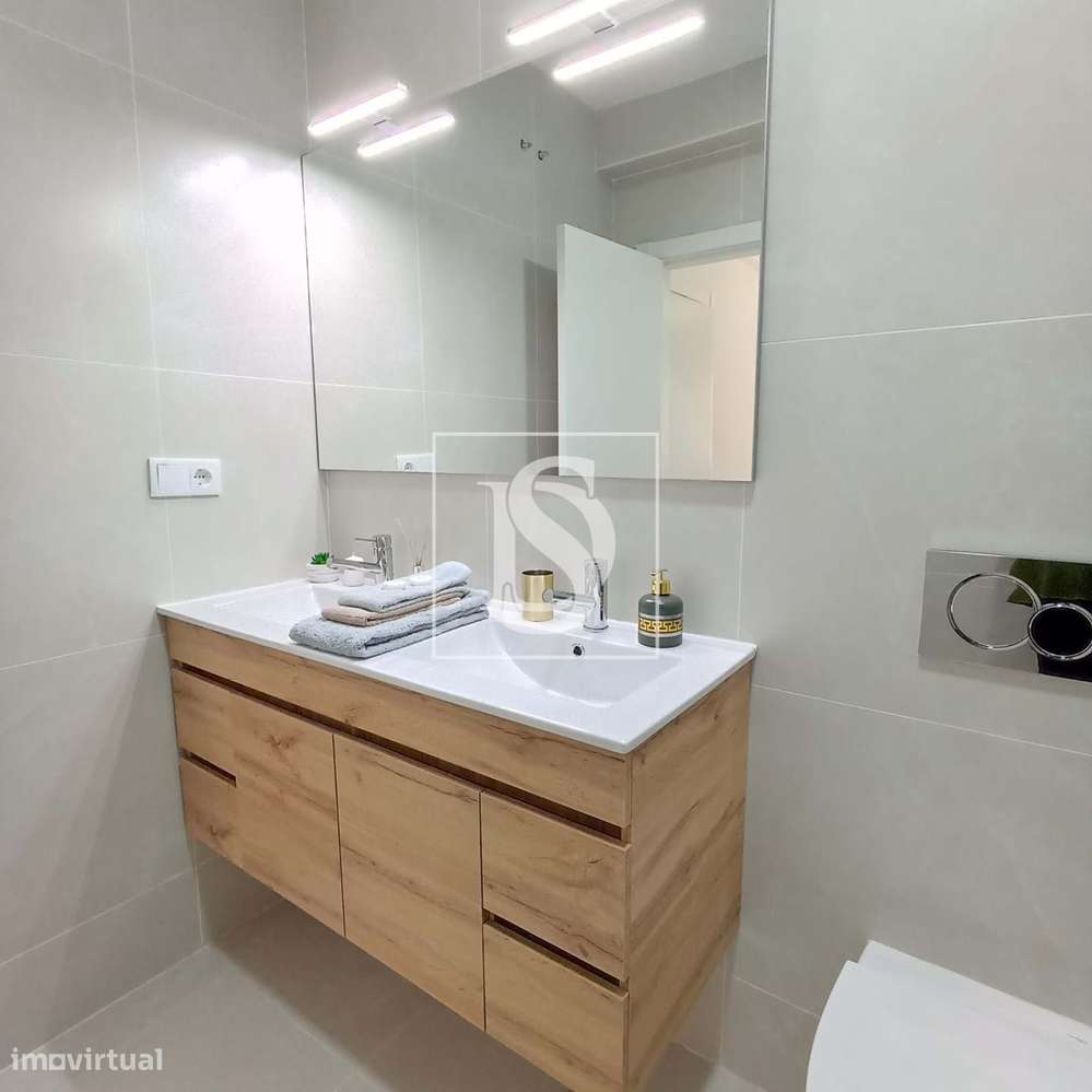 Excelente T3 renovado em Benfica-10