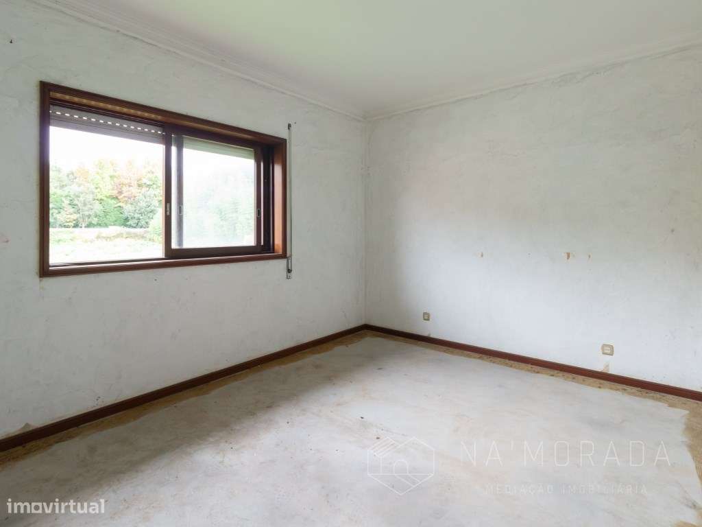 Moradia isolada com 3.000 m2 de terreno para venda em Santa Maria d...-12