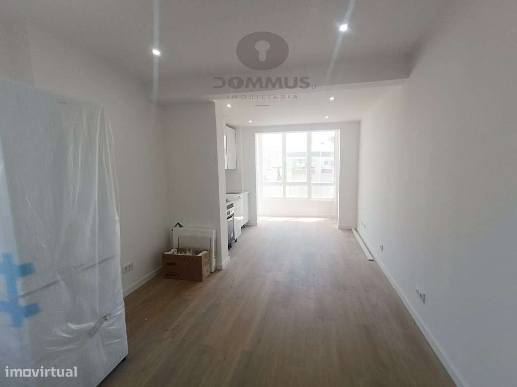 Apartamento T1 na Amadora Totalmente Remodelado-5