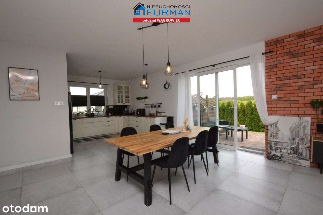 Zadbany dom na sprzedaż, 6 pokoi-8