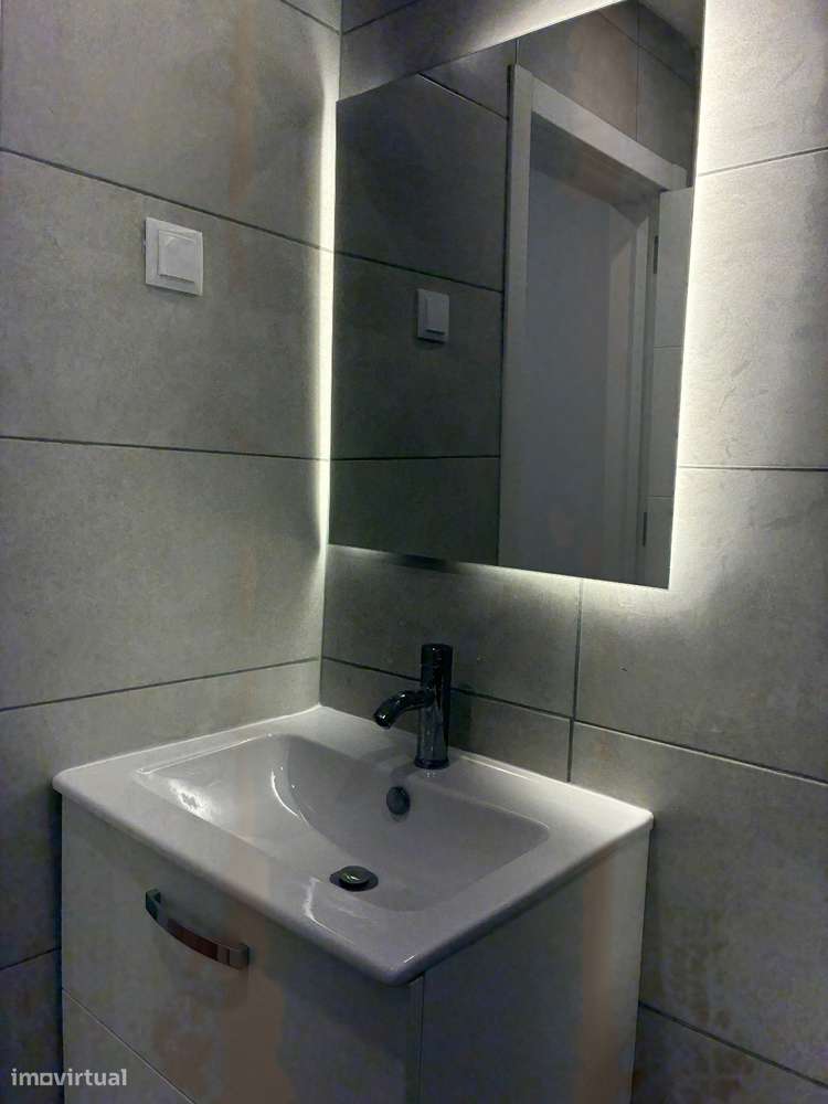 Apartamento T4 em Barreiro com Excelente Localização-35