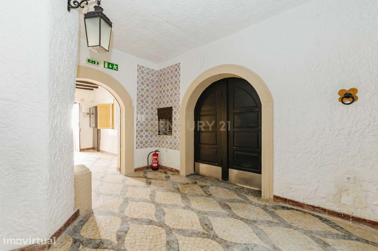 Prédio em Alcântara para renovar - Grande imagem: 4/36