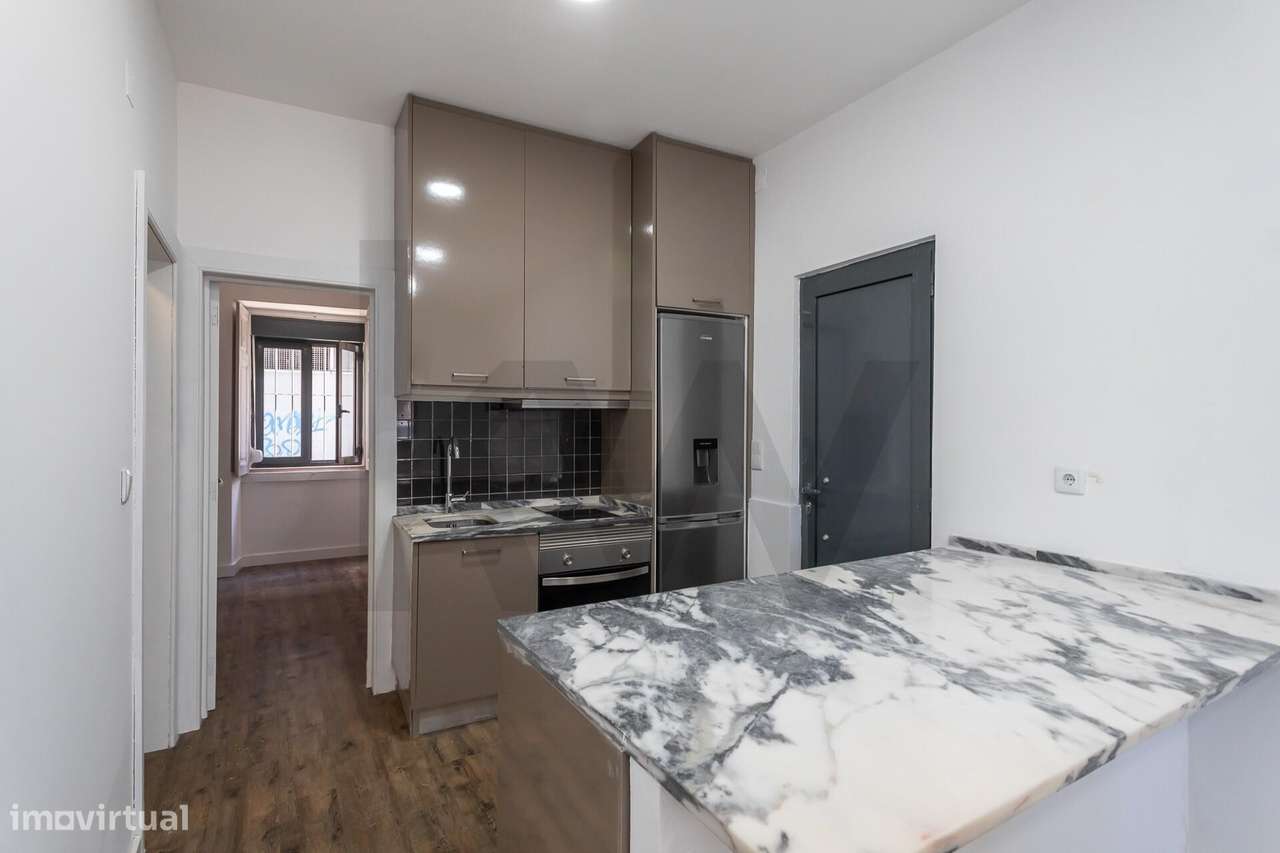 Apartamento T1 com Terraço de 31m2 no Campo Grande - Grande imagem: 5/18