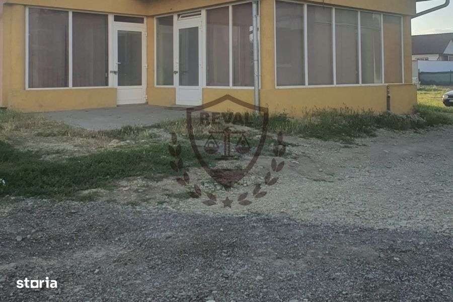 Spatiu comercial in supr. de 100 mp., situat in Sebes, zona Centrala. - Imagine principală: 1/10