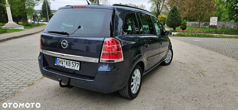 Opel Zafira - 17