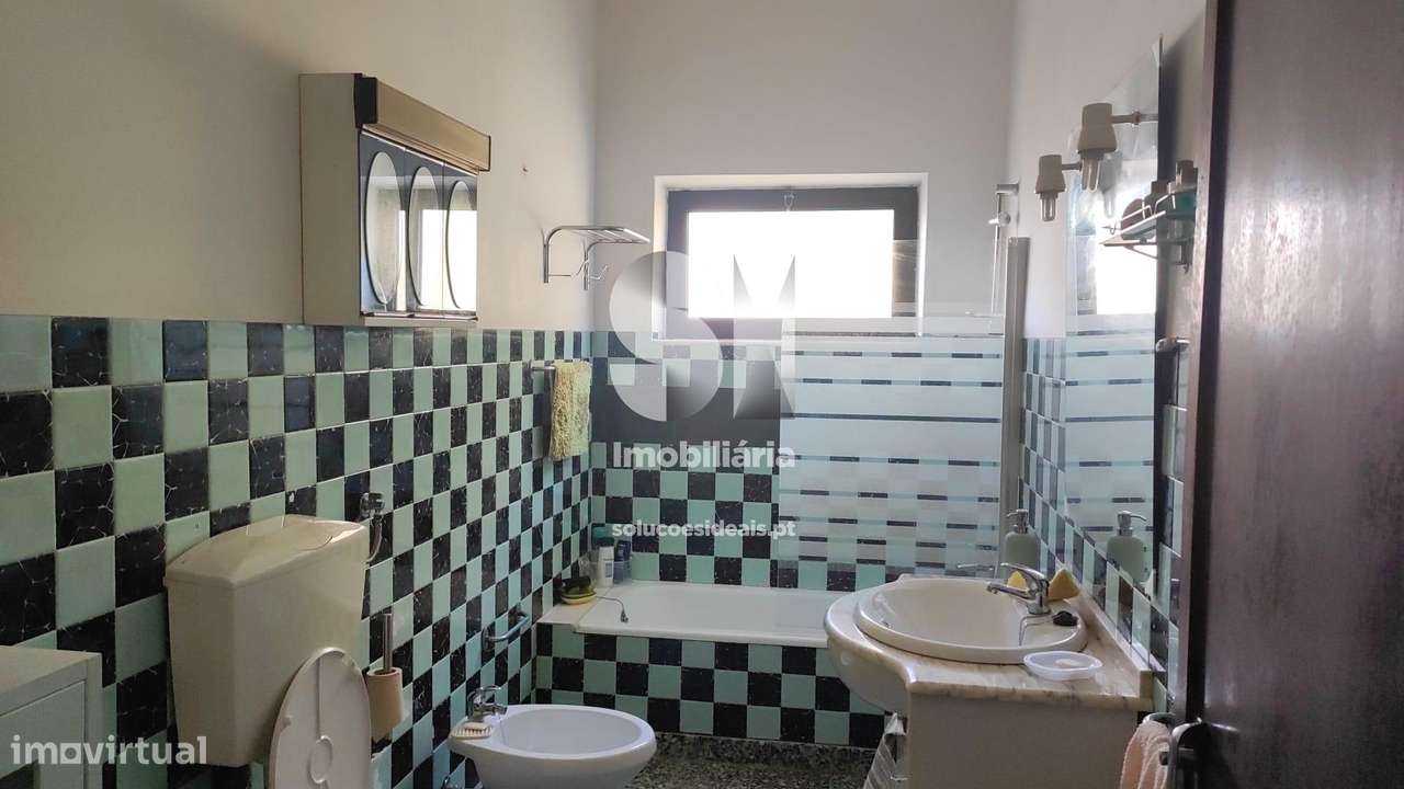 Moradia bifamiliar T3 + T3 - Grande imagem: 4/12