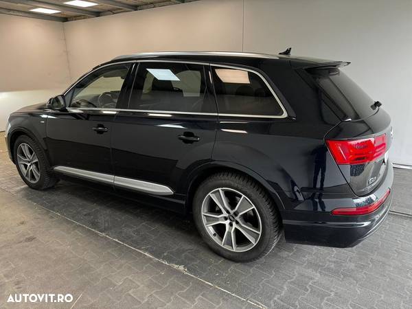 Audi Q7 3.0 TDI quattro tiptronic - 23