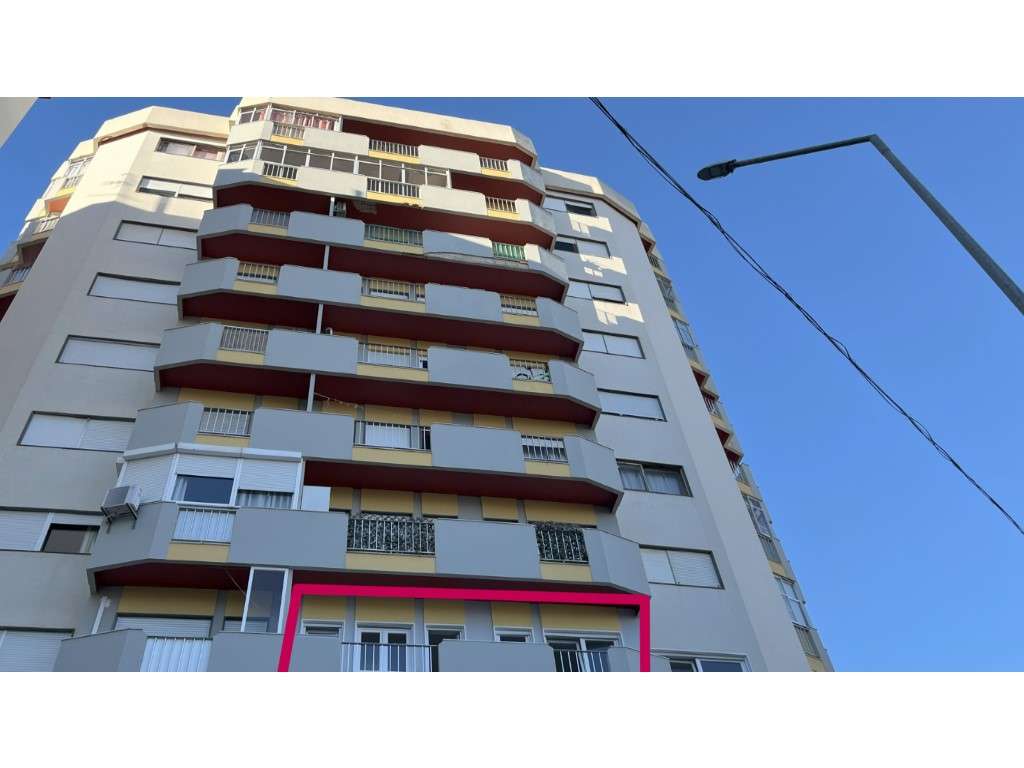 Apartamento T3 Totalmente Remodelado - Grande imagem: 2/29