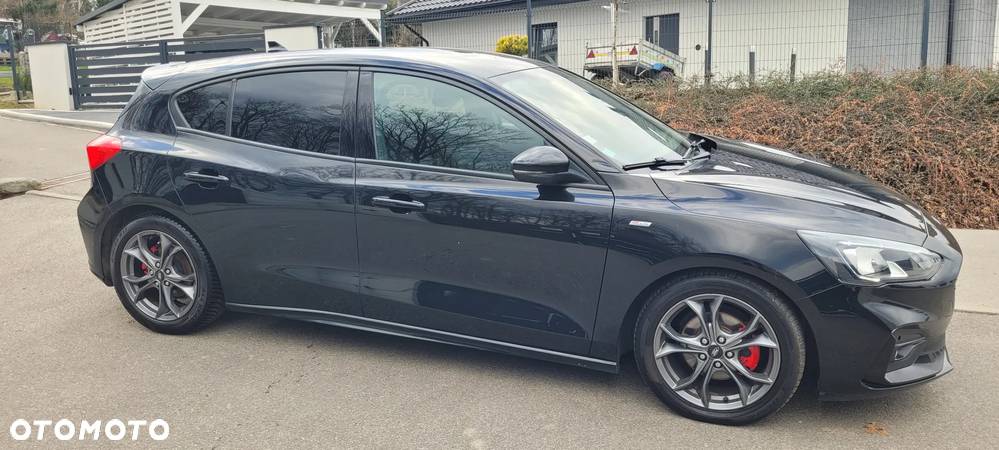 Ford Focus Turnier 1.5 EcoBlue Start-Stopp-System ST-LINE - 23