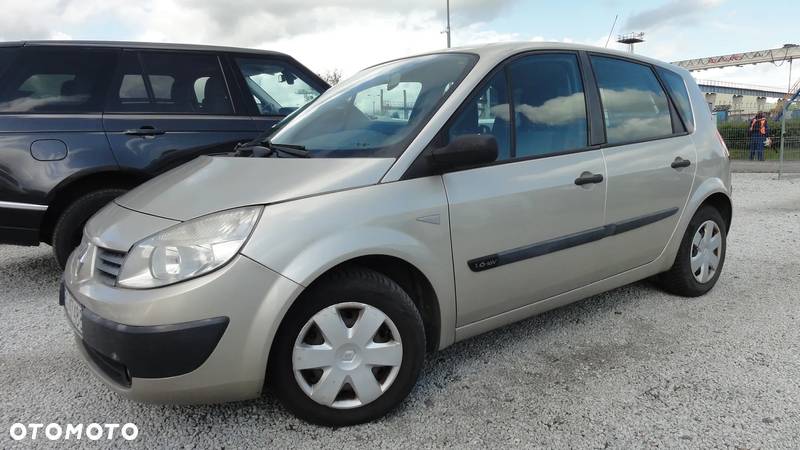 Renault Scenic 1.6 16V Privilege - 14