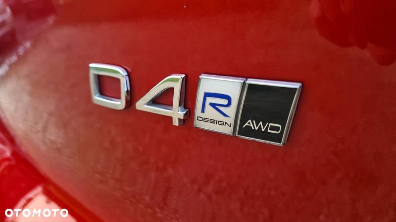 Volvo XC 40 D4 AWD Geartronic R-Design - 33