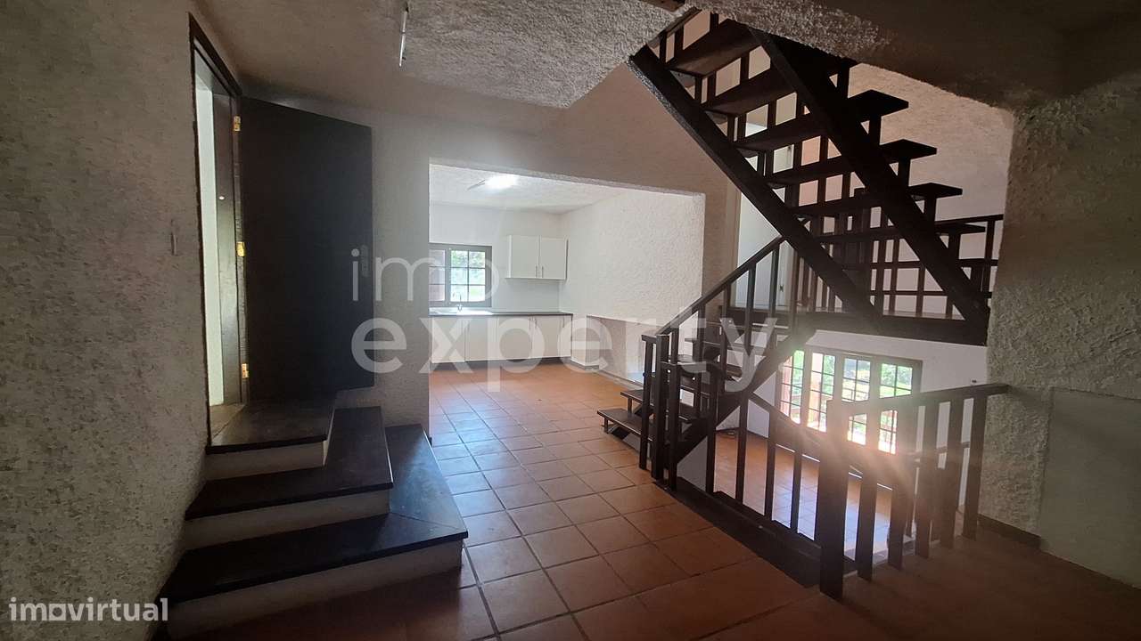 Moradia T2 remodelada na Ribeirinha, Camacha-10