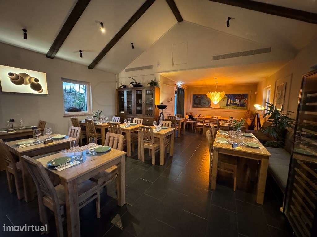 Restaurante e Cocktail Bar pronto a funcionar, totalmente mobilado ...-17