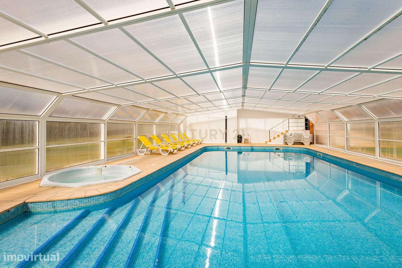 Moradia T4 em Condomínio fechado com Piscina e Ginásio | Cascais-32
