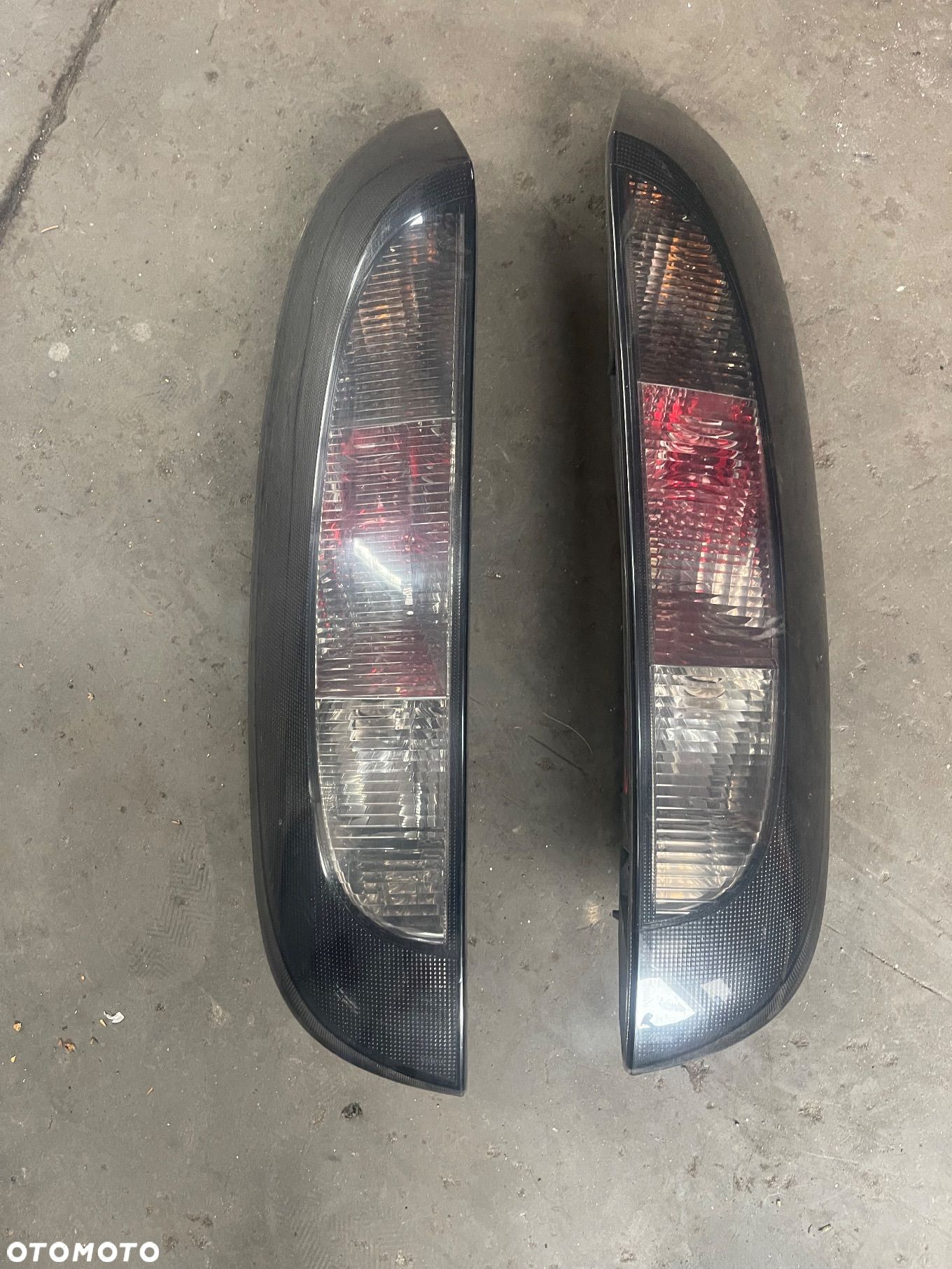 OPEL CORSA C LIFT LAMPY TYŁ TYLNE 2 szt - 1