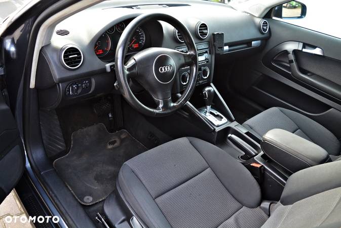 Audi A3 2.0 TDI Ambition DSG - 5