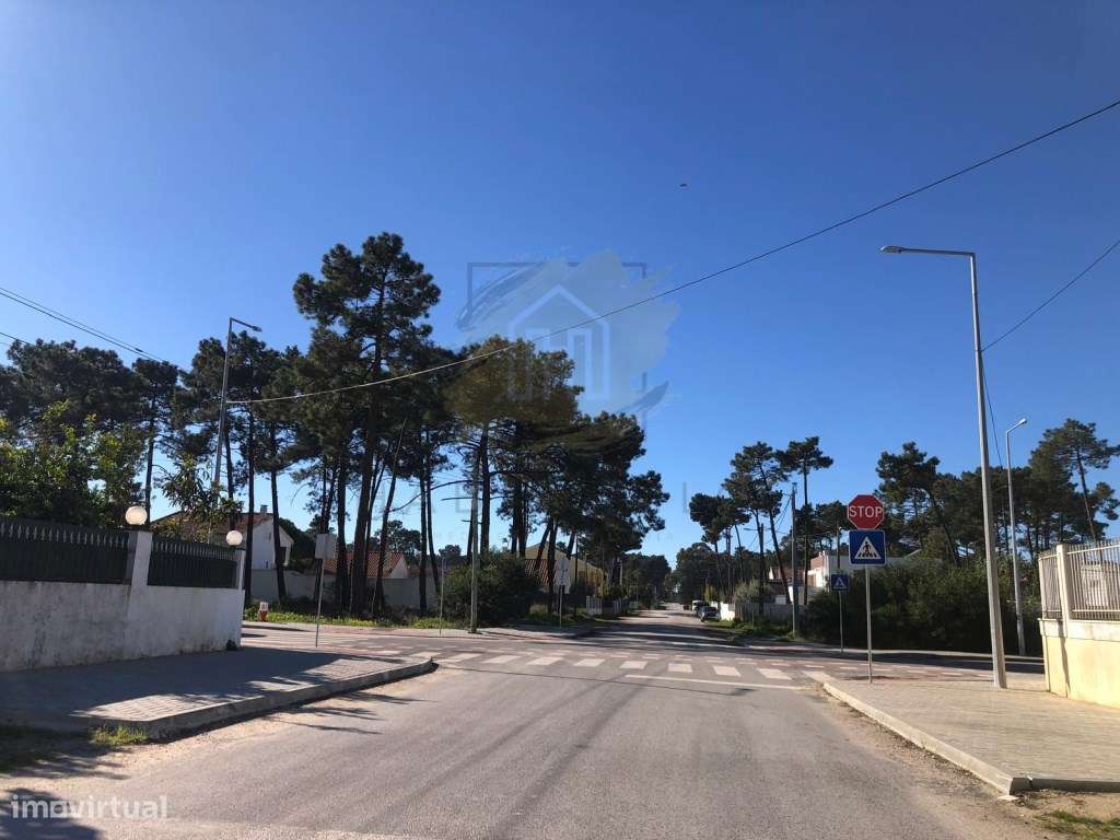 Excelente Lote com 2520m2 na Aroeira-9