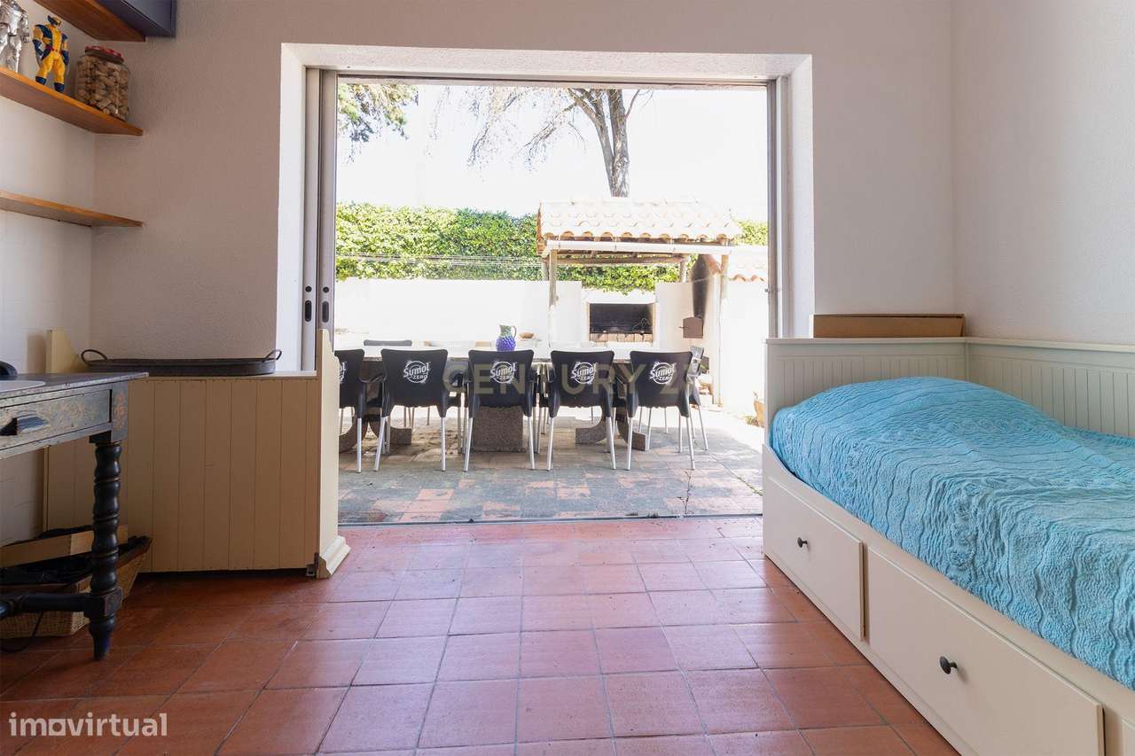 Moradia T5 com Jardim e Piscina | Albarraque – a 5 minutos da Beloura-13