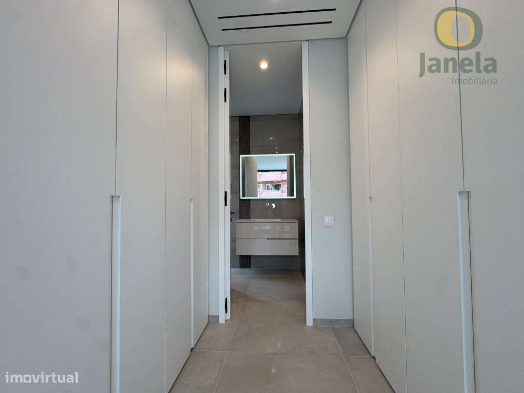 Moradia T4 de Luxo com Piscina, em Primeira Linha de Golfe, Vilamoura-43