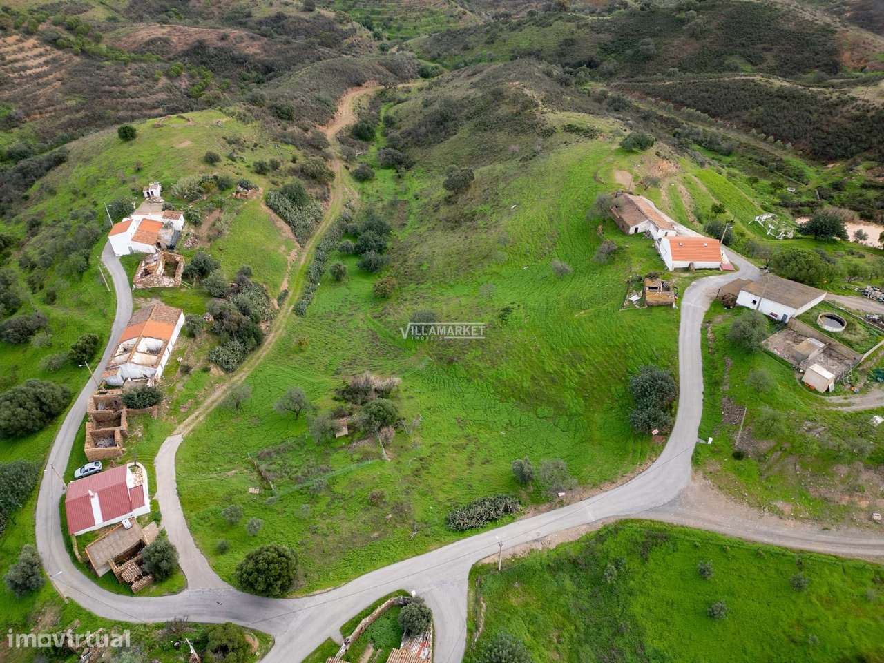 2 Terrenos rústicos com 10586 m2 situado no Lugar de Magoito (Odeleite-7