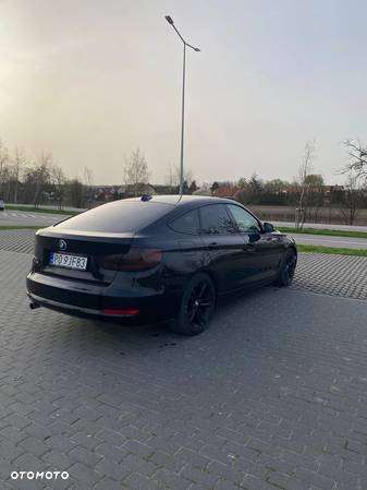 BMW Seria 3 318d DPF Touring - 6