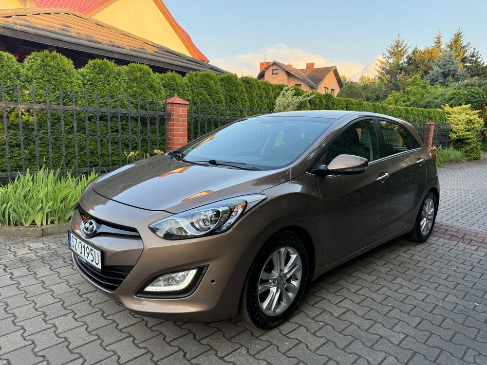 Hyundai i30 II (2012-2017) 1.6 Fifa World Cup Edition 2014