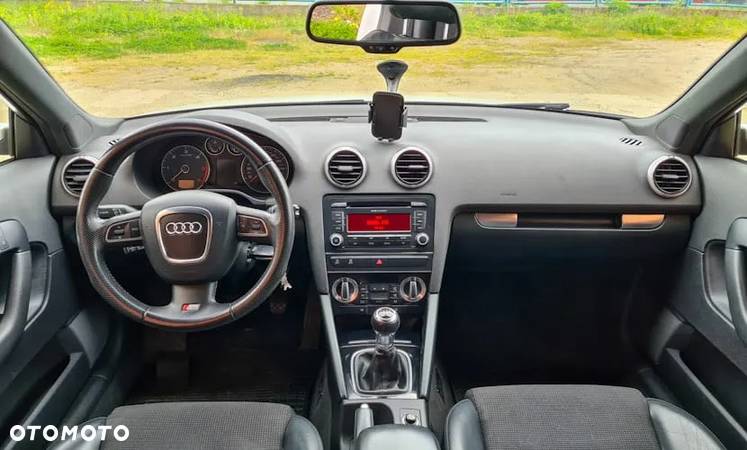 Audi A3 2.0 TDI Sportback DPF Ambiente - 24