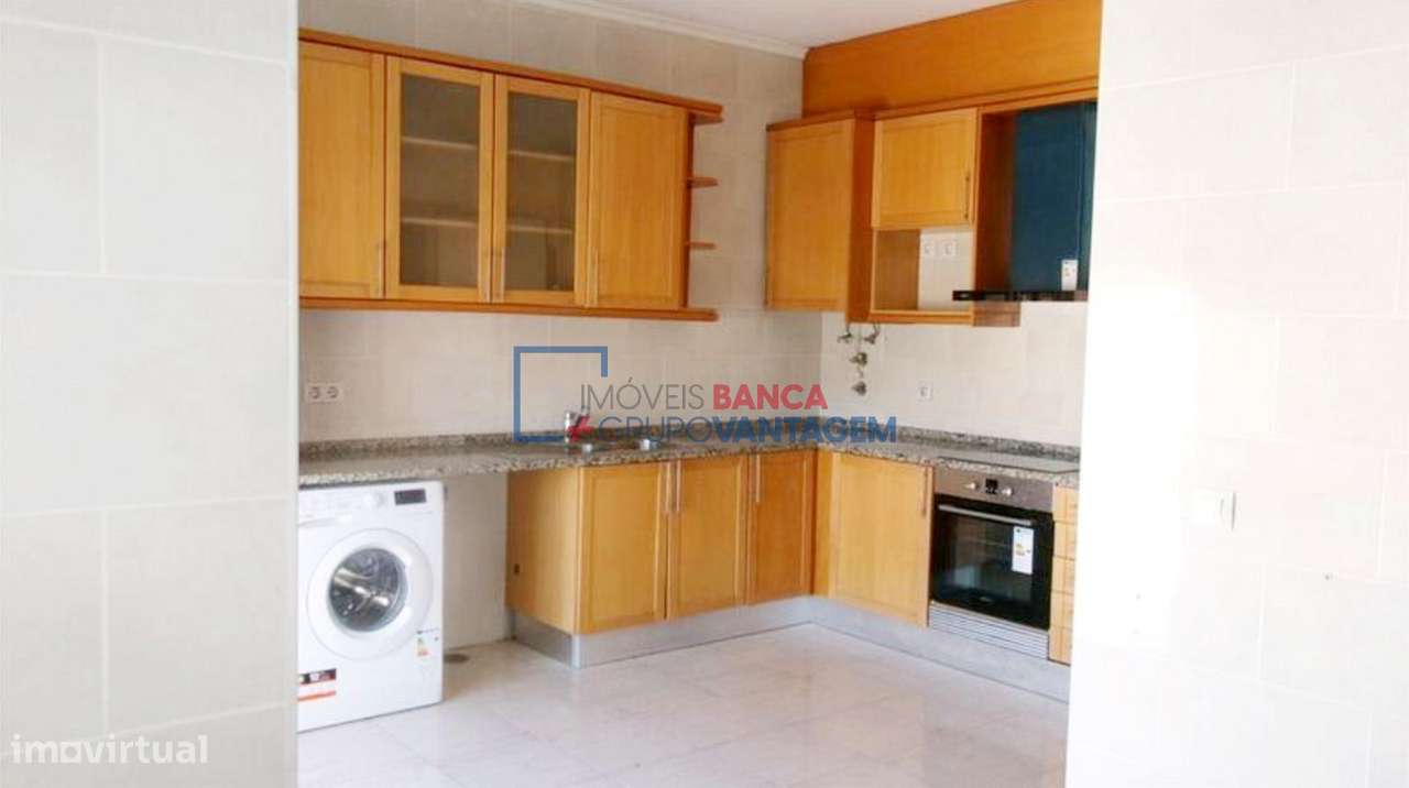 Apartamento T2 a 2 minutos da Estação de Comboios da Azambuja - Grande imagem: 3/7