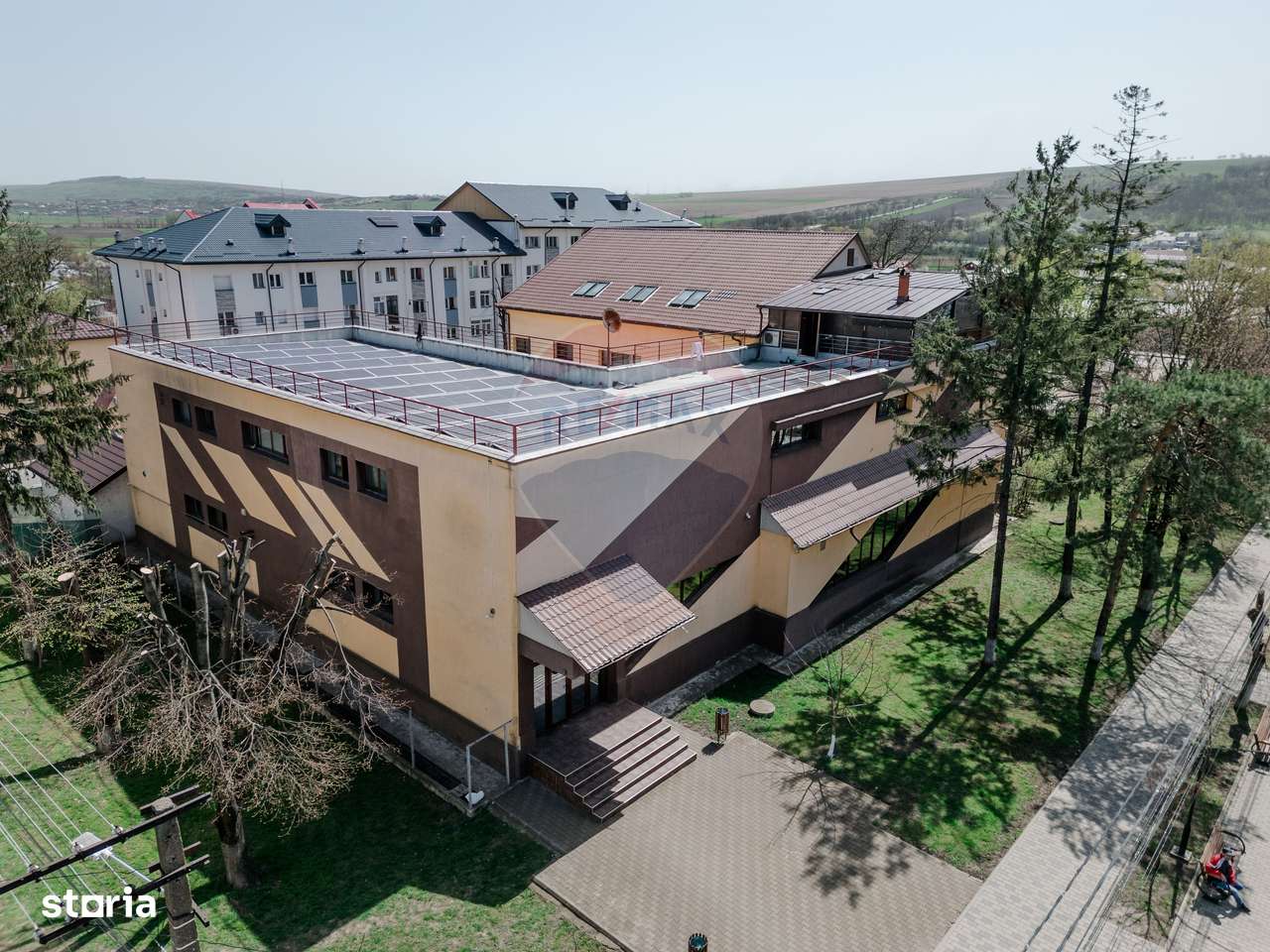 Spațiu comercial de 1,460mp în zona Central - Imagine principală: 1/18