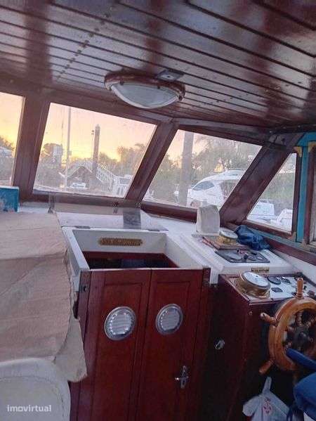 Barco Habitável T1 na Marina de Oeiras – Experiência Única à Beira-Mar - Grande imagem: 5/8