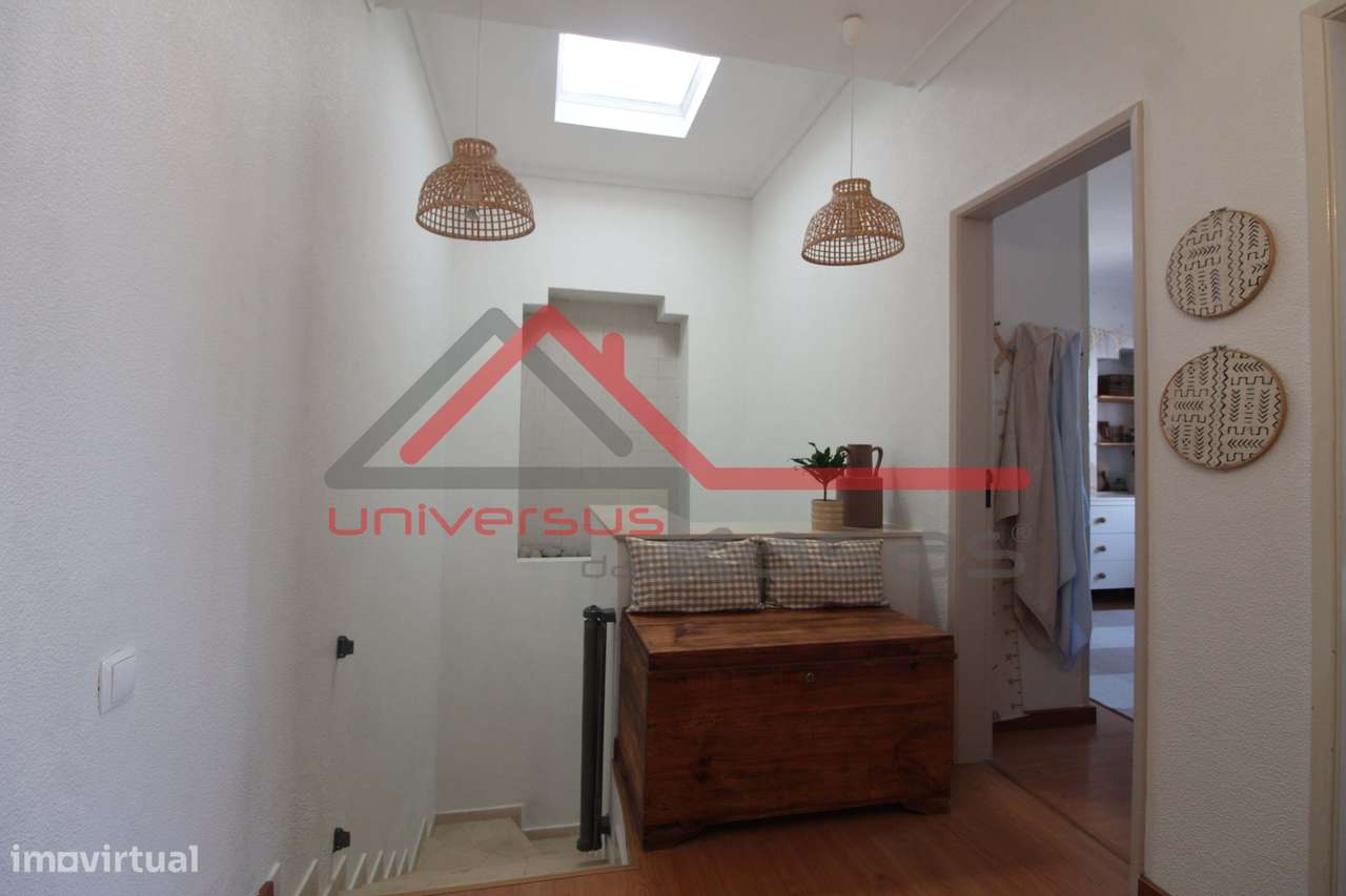 Moradia em Banda V4 com Jardim e Estacionamento na Quinta do Anjo-33