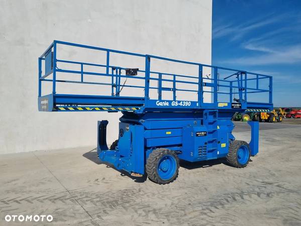 Genie GS-4390 / JLG 4394 RT - 2