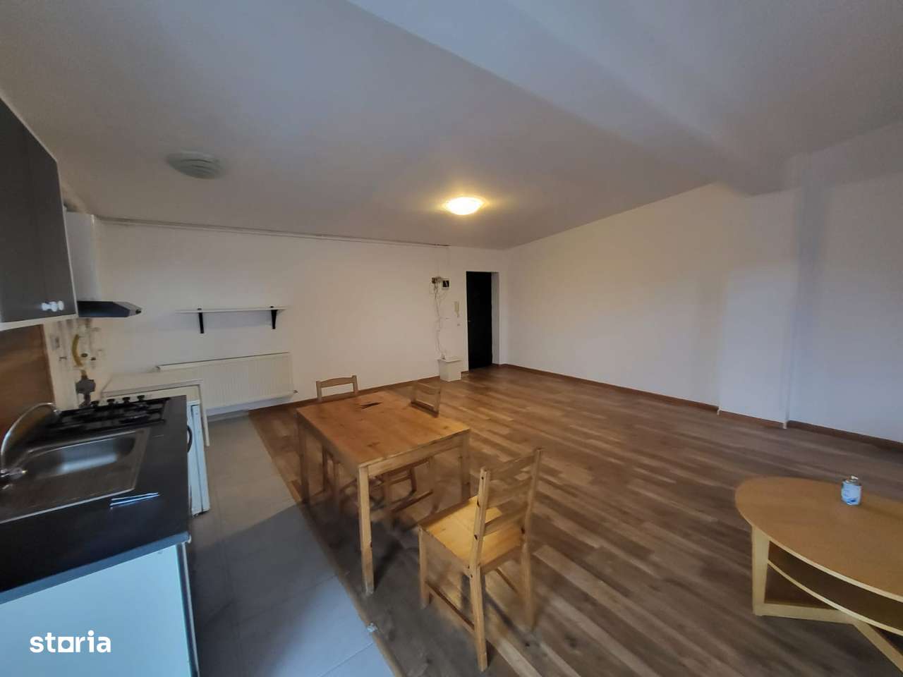 Apartament cu 2 camere-Str.23 August,Otopeni - Imagine principală: 3/6