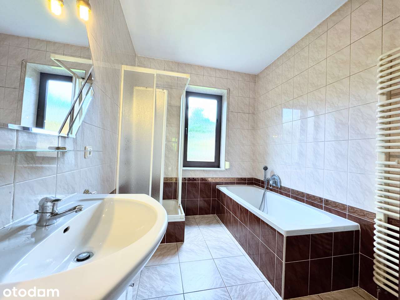 Komfortowy dom z ogromnym garażem i dużą działką, piękne tereny Kobiór-10