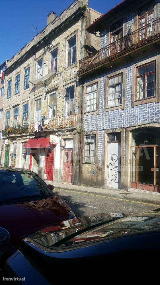 Prédio para reabilitar c/ PIP Aprovado na Baixa do Porto-1