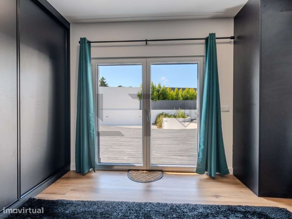 Moradia T4 com Piscina e Garagem para Venda na Verdizela, Charneca ...-25