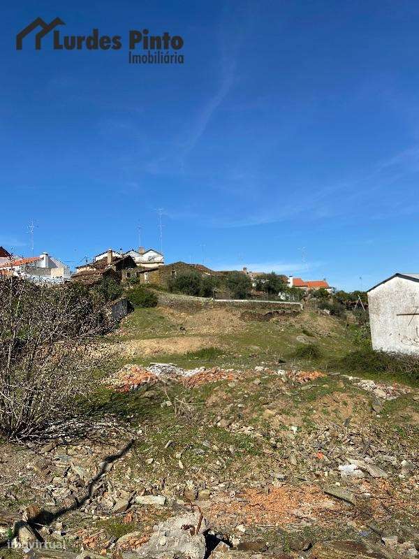 Moradias em Ruína - Grande imagem: 4/5