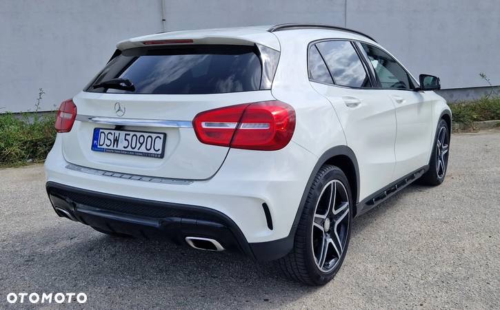 Mercedes-Benz GLA 250 - 10