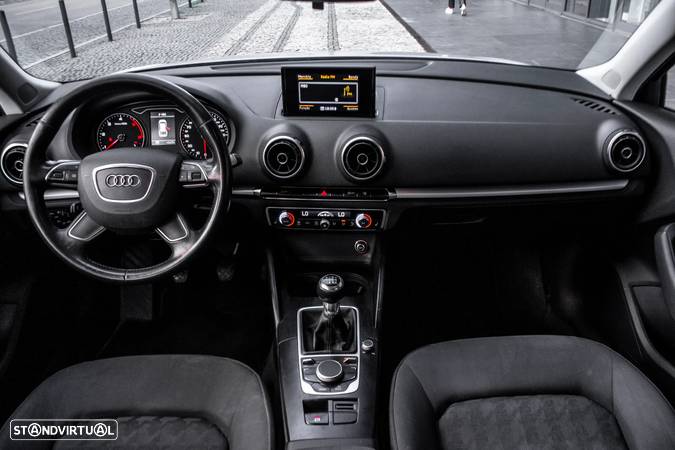 Audi A3 Sportback 1.6 TDI Advance Ultra - 42