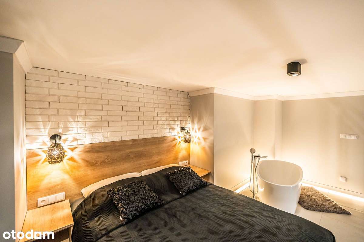 Apartament typu loft w sercu Wrocławia- Stare Miasto, Garaż-9