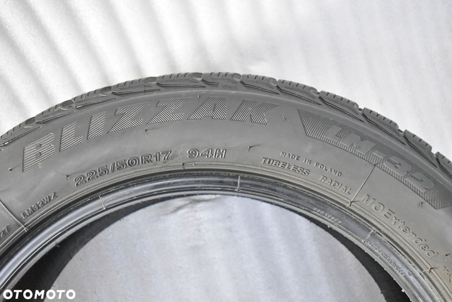 OPONA Bridgestone Blizzak LM-32 225/50R17 94 H - 1