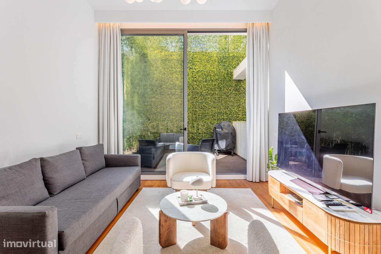 Estúdio com Terraço Privado, Mobilado, no Centro do Saldanha - Grande imagem: 4/38