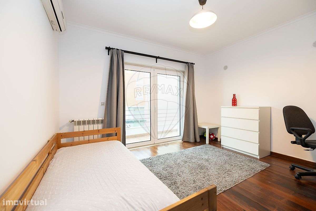 Moradia T5 para venda-12