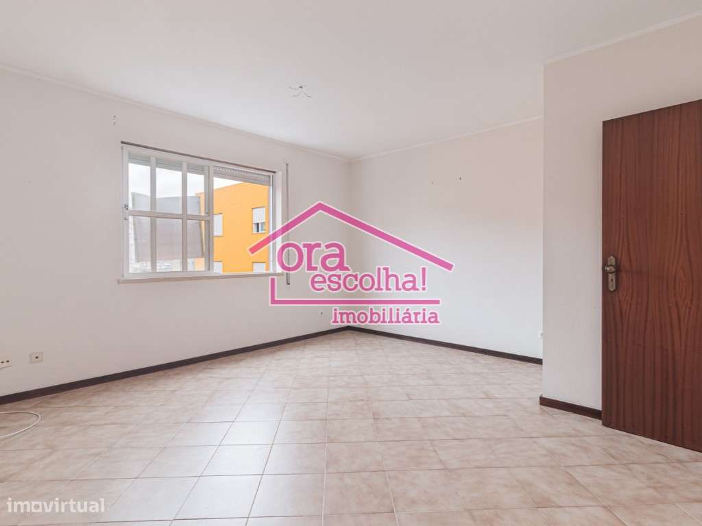 Apartamento T3 de 1998 com 95 m2 e Arrecadação individual 6 m2 em C...-1