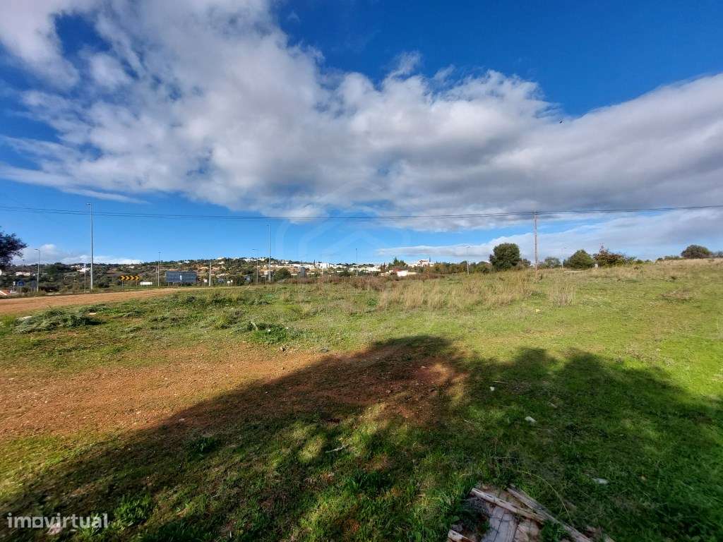 Lote de terreno rústico com 4.963m2 localizado junto á EN125, Boliq... - Grande imagem: 4/15