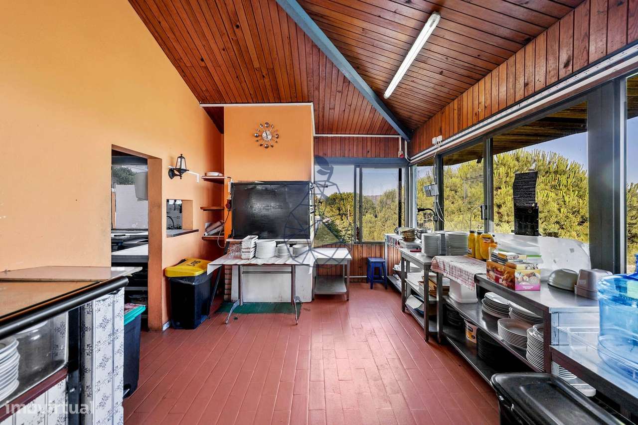 Restaurante e Pizzaria para trespasse em Monchique-23