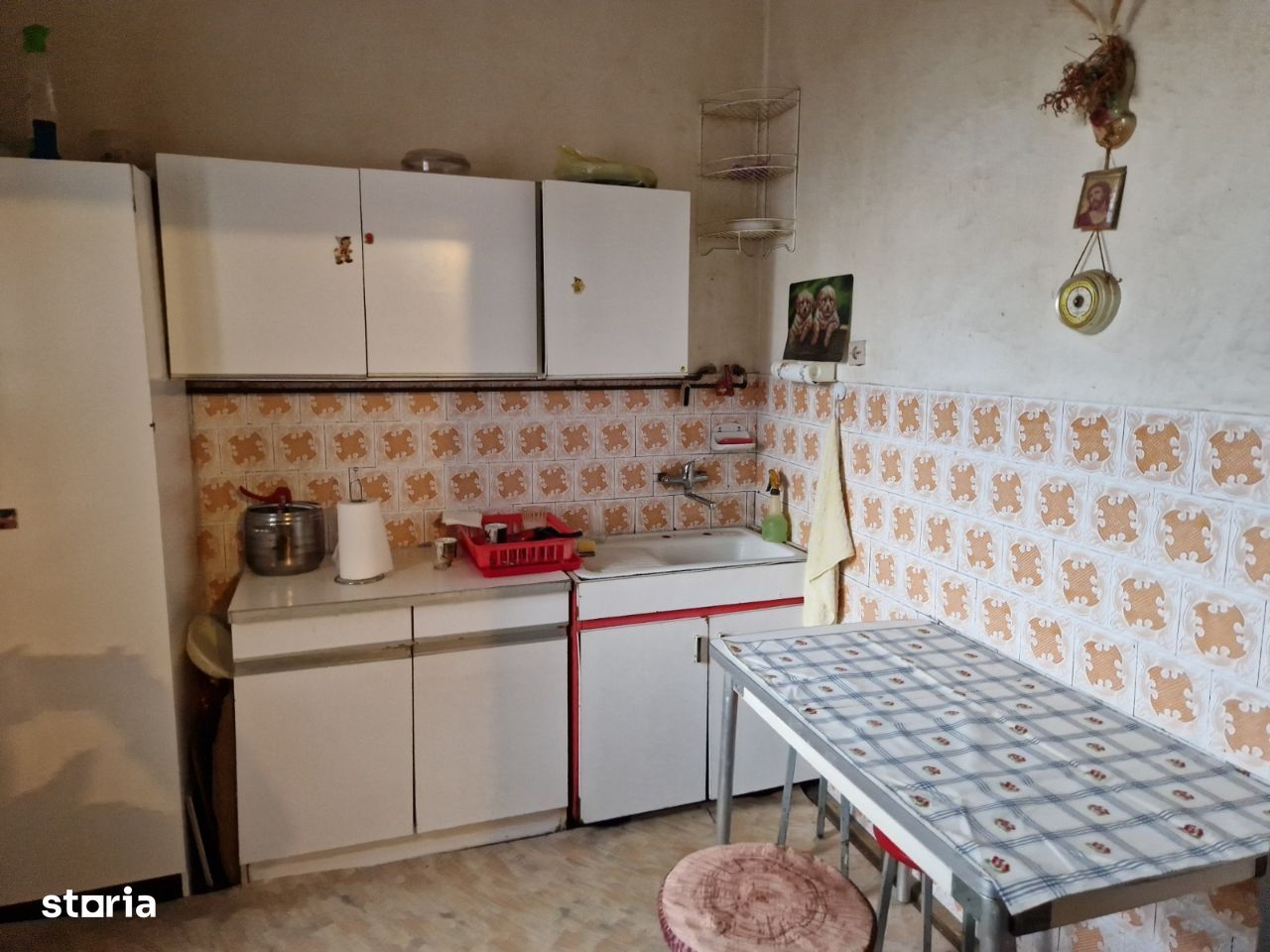 Apartament 3 camere, Schei