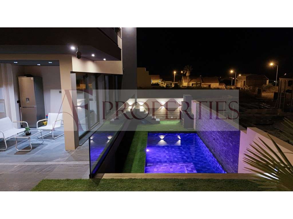 Moradia de luxo isolada com piscina aquecida, jardim e acabamentos ...-59